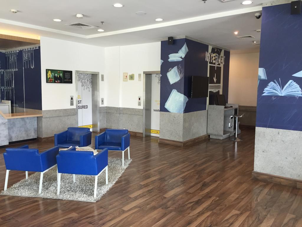 Hotel Caspia Pro Greater Noida Ngoại thất bức ảnh