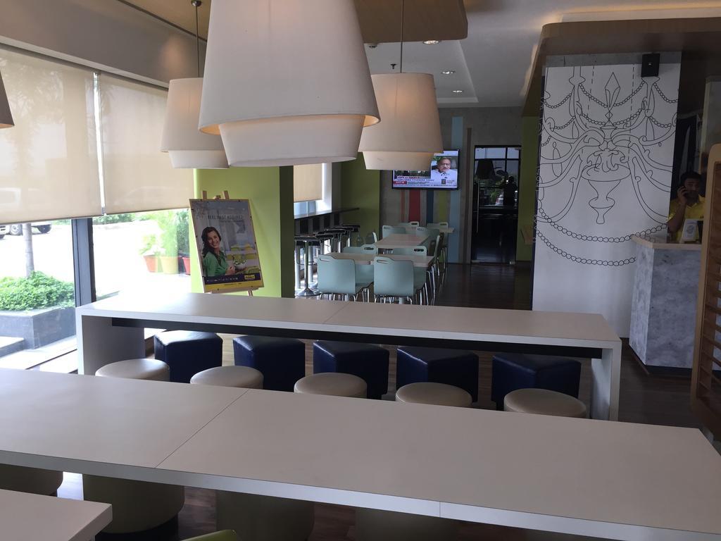 Hotel Caspia Pro Greater Noida Ngoại thất bức ảnh