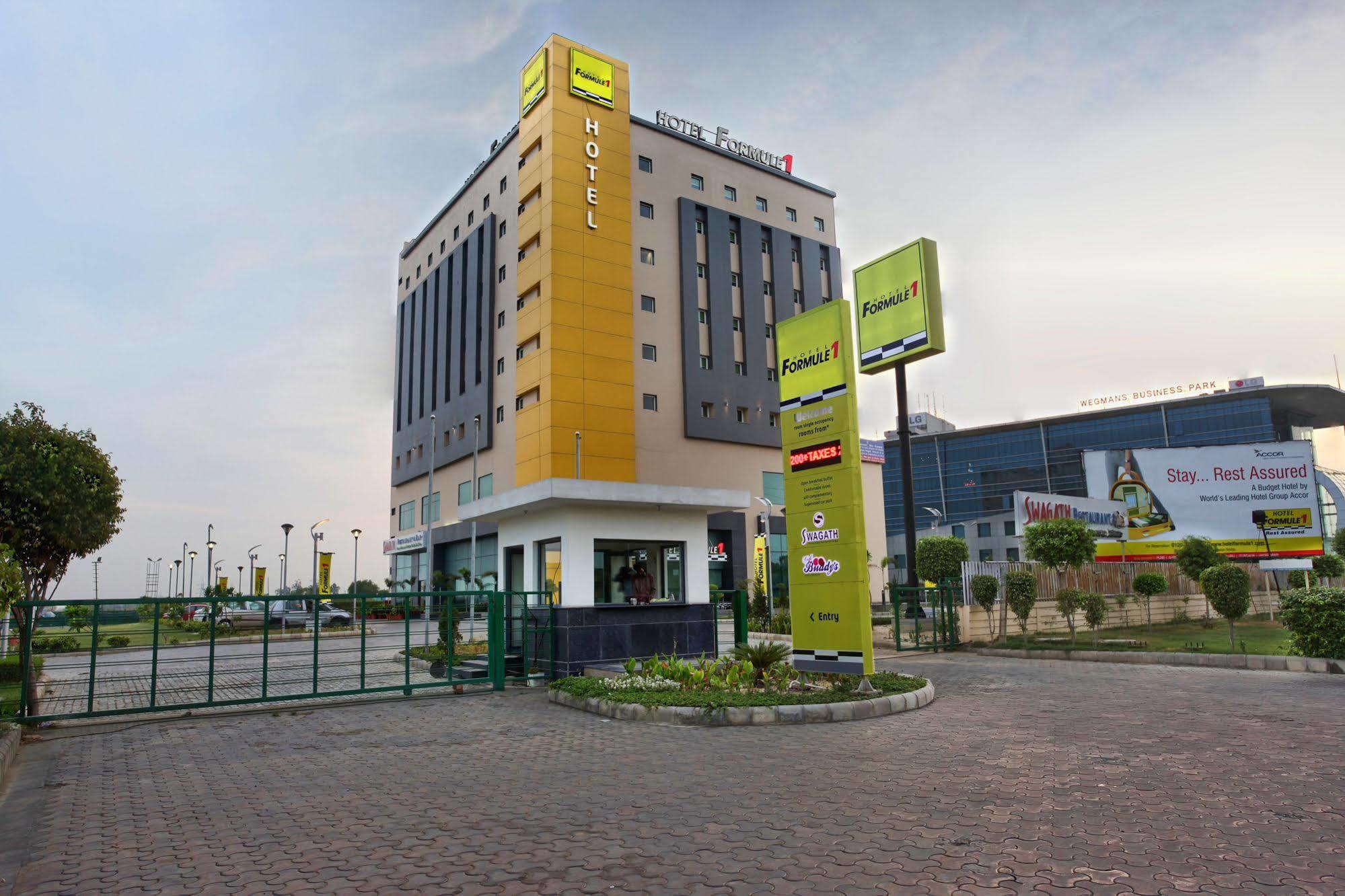 Hotel Caspia Pro Greater Noida Ngoại thất bức ảnh