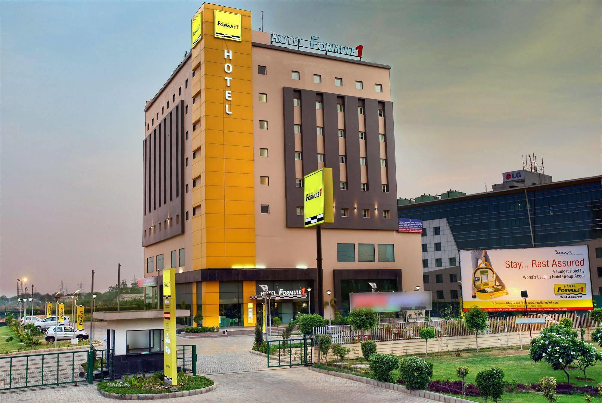 Hotel Caspia Pro Greater Noida Ngoại thất bức ảnh